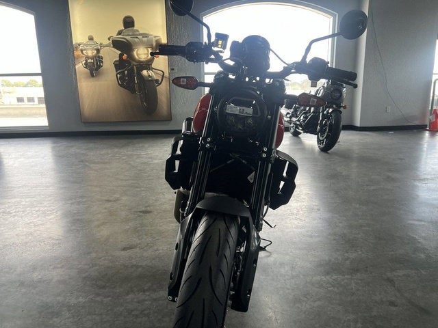 2024 Indian FTR Indy Red/Black Base