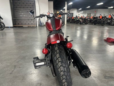 2025 Indian Scout Bobber Limited Sunset Red Smoke Base