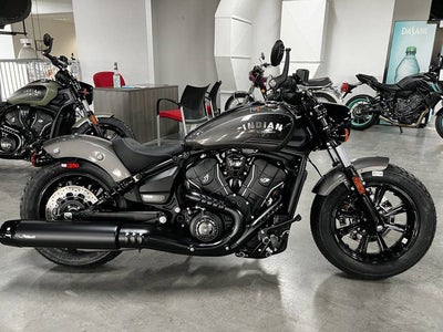2026 Indian Scout Bobber Limited +Tech Heavy Metal Smoke Base