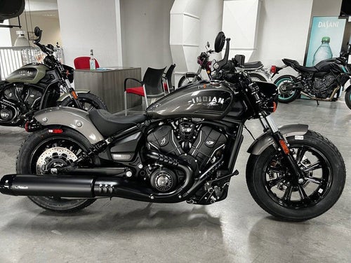 2026 Indian Scout Bobber Limited +Tech Heavy Metal Smoke Base
