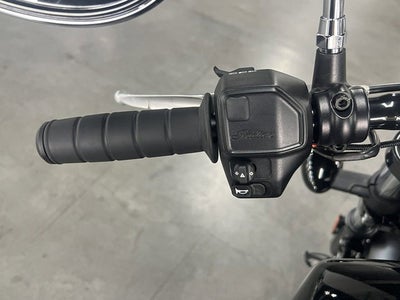 2025 Indian Scout Sixty Bobber Black Metallic Base