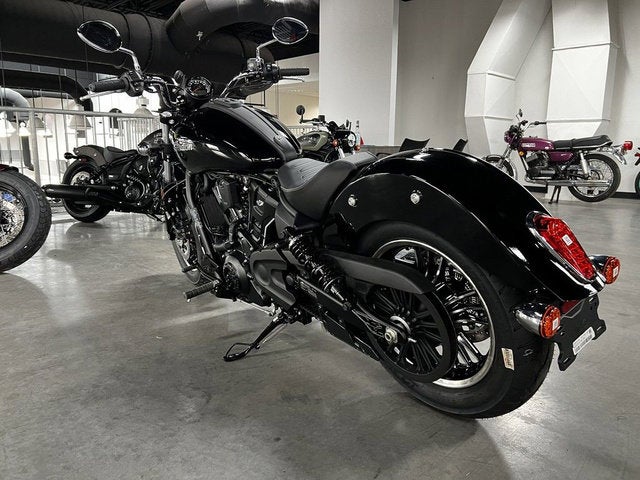 2025 Indian Scout Sixty Classic Limited Black Metallic Base