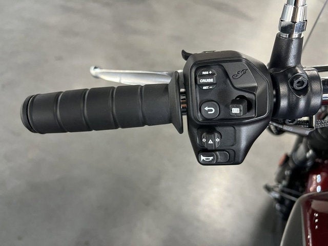 2025 Indian Super Scout Maroon Metallic With Graphics Base