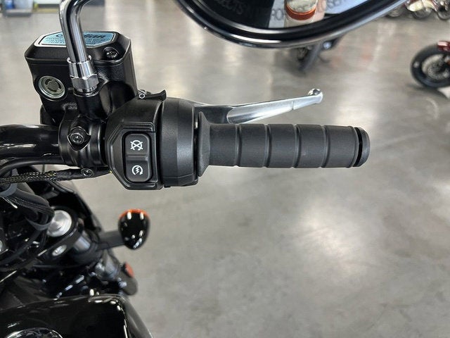 2025 Indian Sport Scout Sixty Limited Black Metallic Base