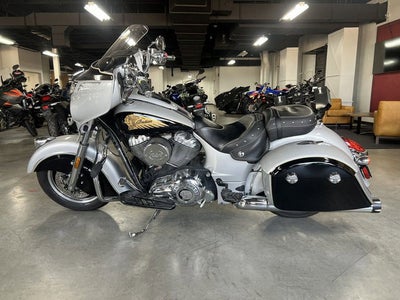 2017 Indian Chieftain Star Silver Over Thunder Black