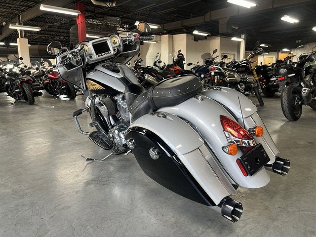 2017 Indian Chieftain Star Silver Over Thunder Black