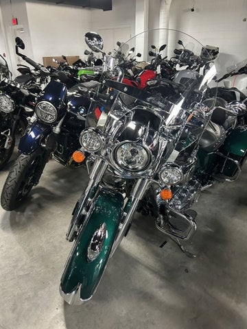 2019 Indian Springfield Metallic Jade Thunder Black