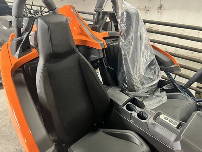 2026 Polaris Slingshot SL Autodrive Sunburst Orange Base