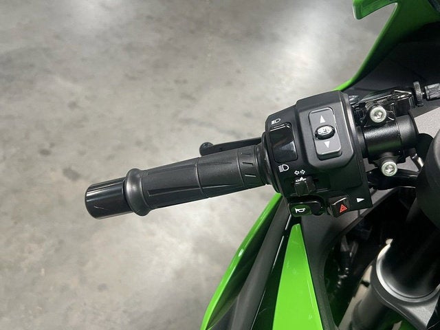 2026 Kawasaki Ninja ZX -6R Base
