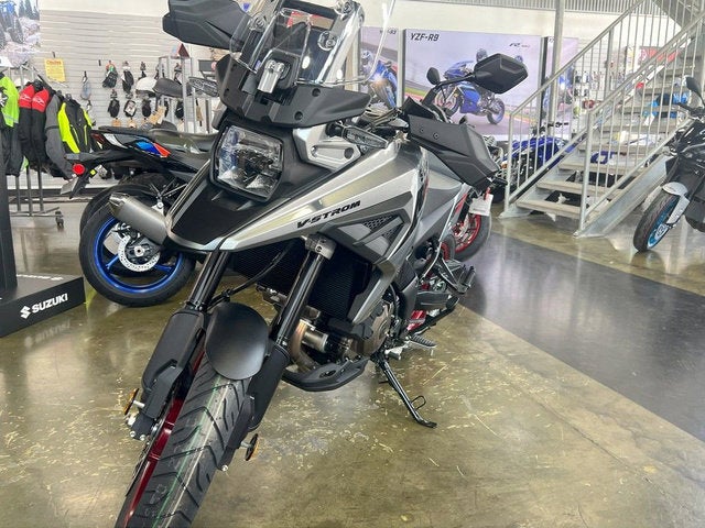 2025 Suzuki V-Strom 1050 Base
