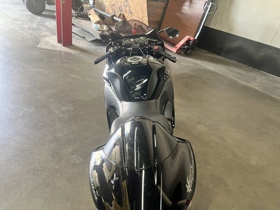 2026 Suzuki Hayabusa Base