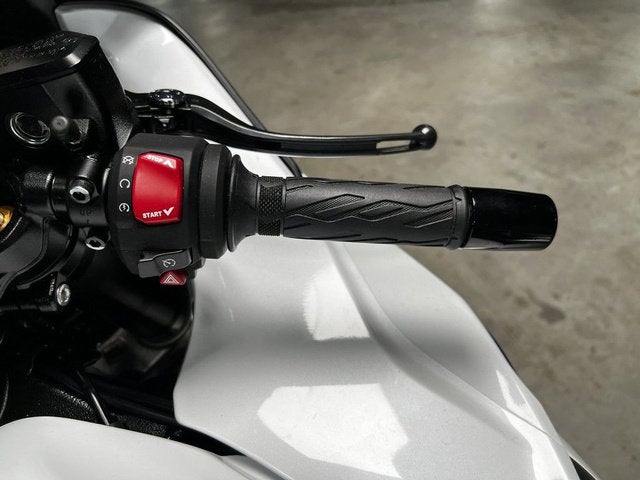 2026 Suzuki Hayabusa Base