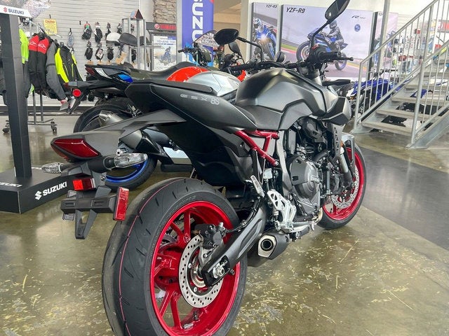 2025 Suzuki GSX-8S Base