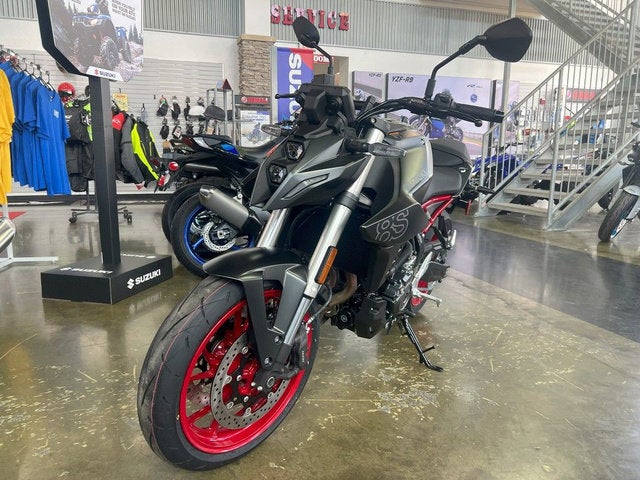 2025 Suzuki GSX-8S Base