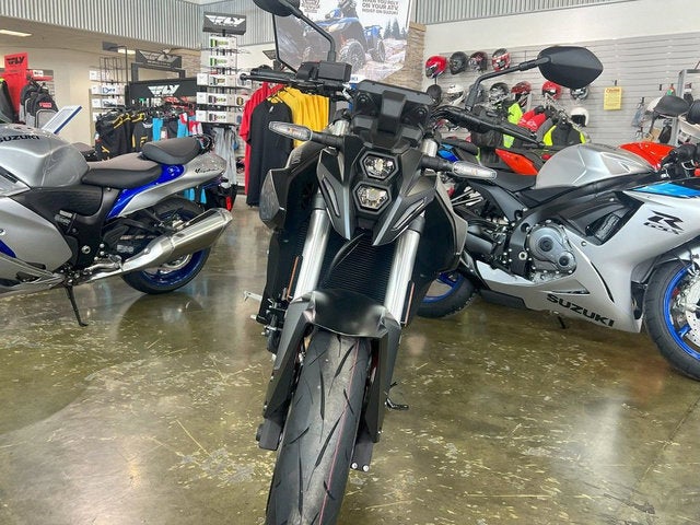 2025 Suzuki GSX-8S Base