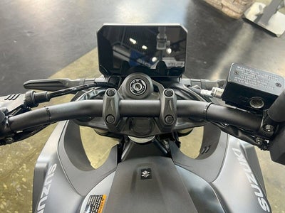 2025 Suzuki GSX-8S Base