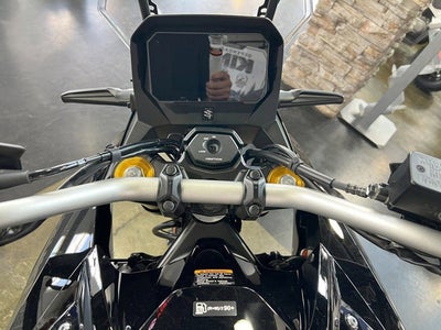 2025 Suzuki V-STROM 800DE Base