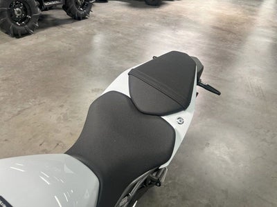 2026 Suzuki GSX-8R Base