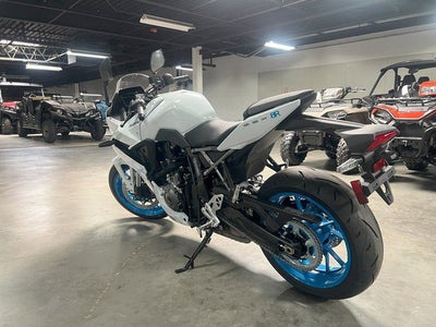 2026 Suzuki GSX-8R Base