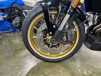 2026 Suzuki GSX-8TT Base