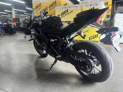 2025 Yamaha YZF R7