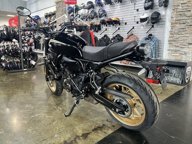 2026 Yamaha XSR700 Base