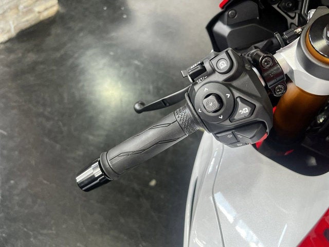 2026 Yamaha YZF-R7 70th Anniversary Edition Base