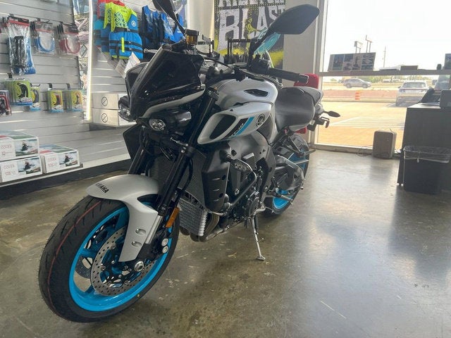 2025 Yamaha MT 10