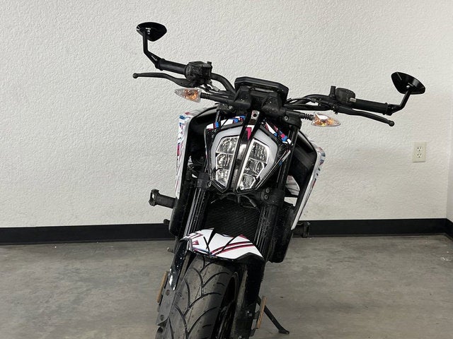 2024 KTM 790 DUKE Base