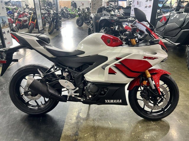 2026 Yamaha YZF-R3 70th Anniversary Edition R3