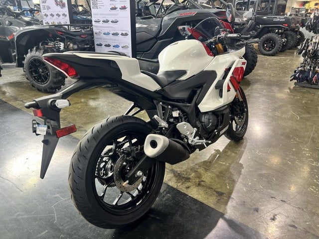 2026 Yamaha YZF-R3 70th Anniversary Edition R3