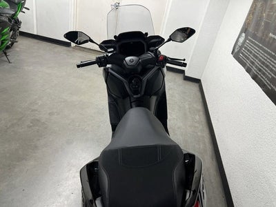 2026 Yamaha XMAX Base