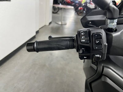 2026 Yamaha XMAX Base