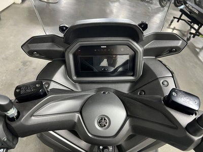 2026 Yamaha XMAX Base