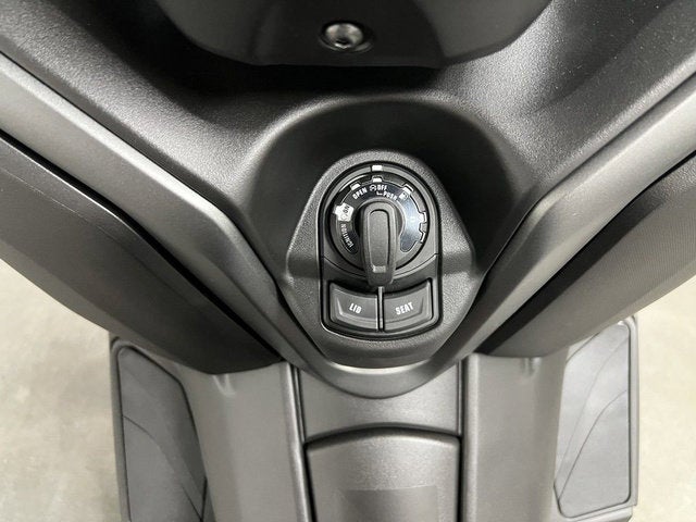 2026 Yamaha XMAX Base