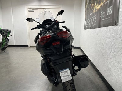 2026 Yamaha XMAX Base