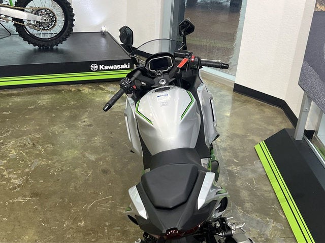2024 Kawasaki Ninja 7 Hybrid ABS Base