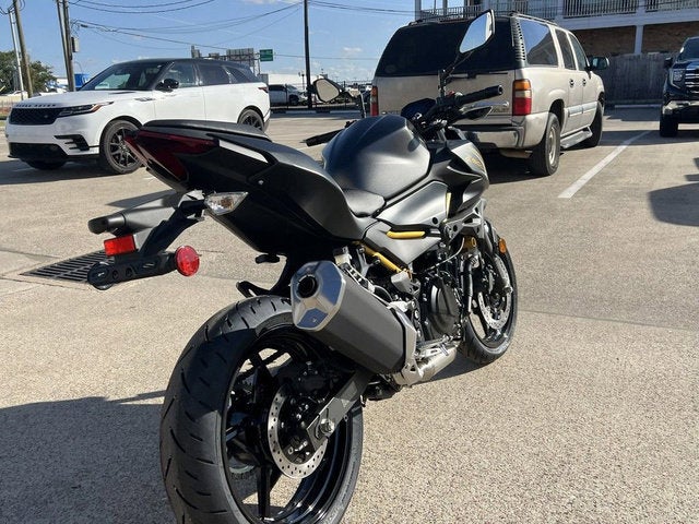 2026 Kawasaki Z500 ABS Base