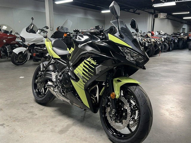 2026 Kawasaki Ninja 650 Base