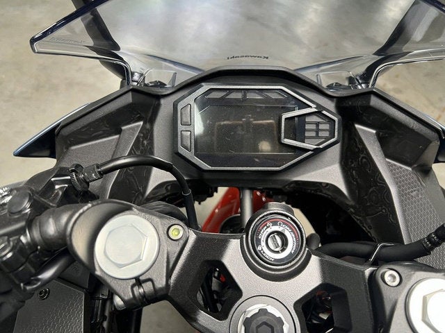 2026 Kawasaki Ninja 500 Base