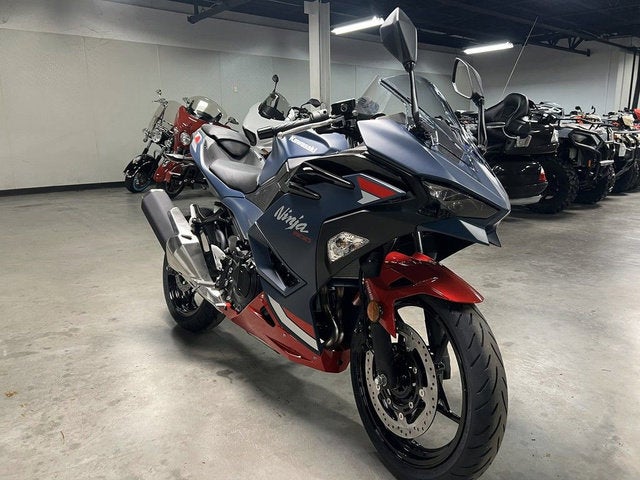 2026 Kawasaki Ninja 500 Base