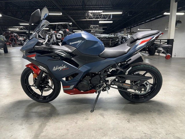 2026 Kawasaki Ninja 500 Base