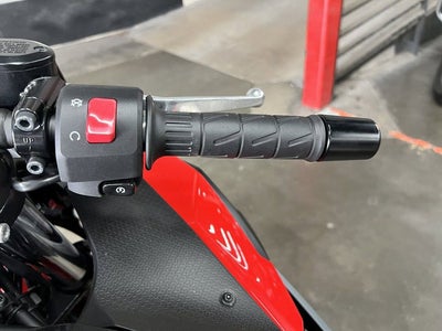 2025 Kawasaki Ninja 500 ABS Passion Red/Metallic Flat Spark Black Base