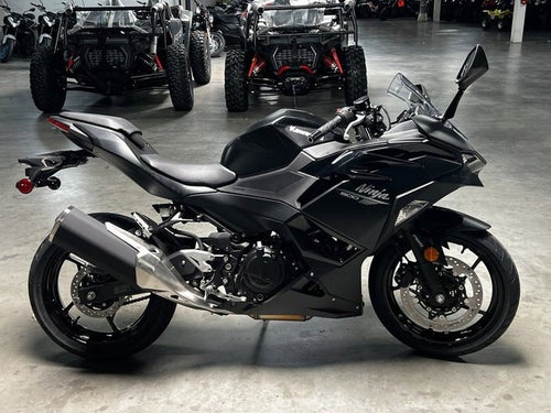 2026 Kawasaki Ninja 500 ABS Metallic Flat Spark Black Base