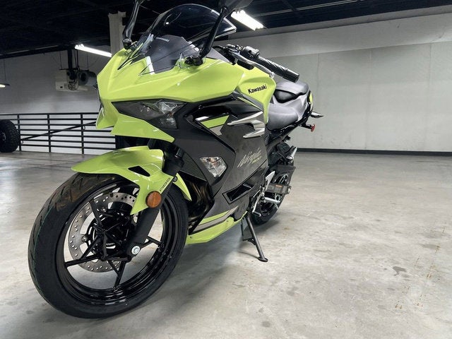 2026 Kawasaki Ninja 500 Base