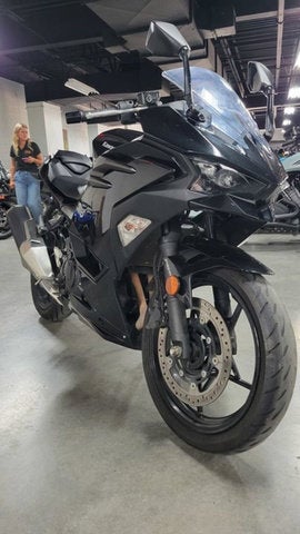2024 Kawasaki Ninja 500 Base
