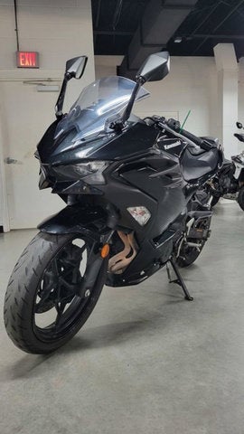 2024 Kawasaki Ninja 500 Base