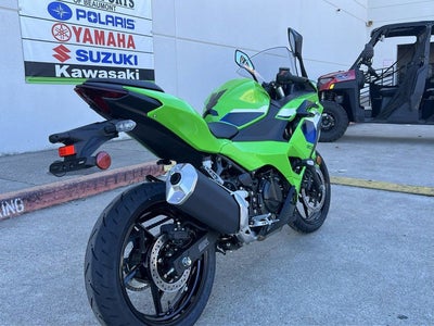 2026 Kawasaki Ninja 500 SE ABS Base
