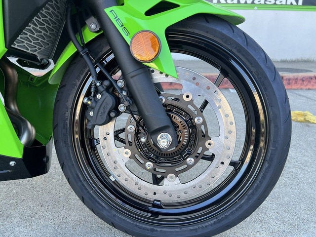 2026 Kawasaki Ninja 500 SE ABS Base