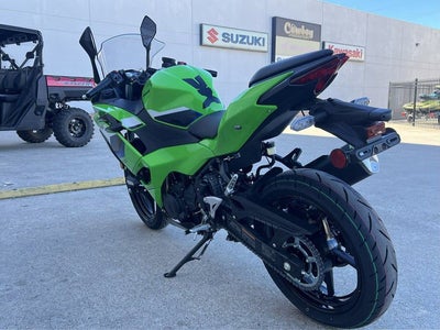 2026 Kawasaki Ninja 500 SE ABS Base